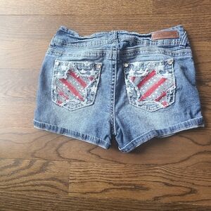 Wallflower women's Jean Shorts Embellished Flag Stars Sz.7 (Juniors)